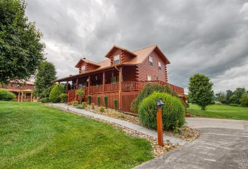 Cowboy Hideout Cabin - image 12