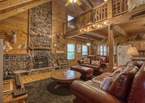 Cowboy Hideout Cabin - image 7