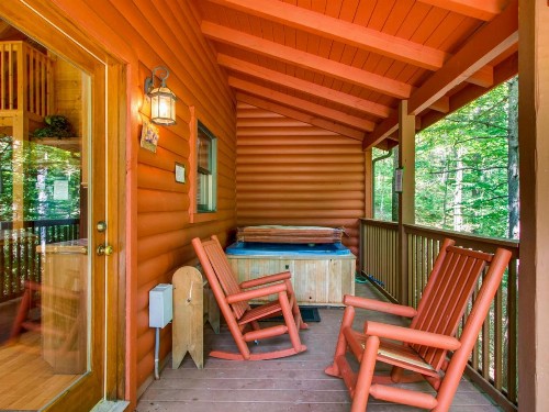 Tomahawk Lodge - image 12