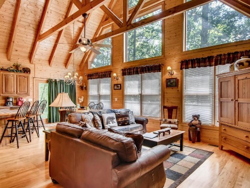 Tomahawk Lodge - image 2
