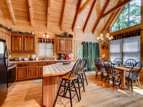 Tomahawk Lodge - image 6