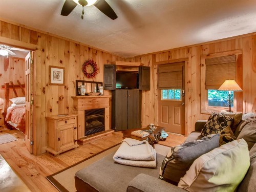 Rhody Cottage - image 3