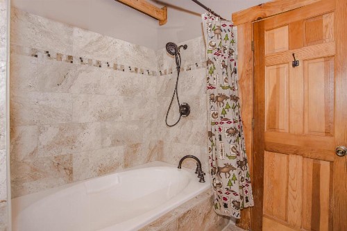 Smoky Bear Lodge with Guest House - image 2