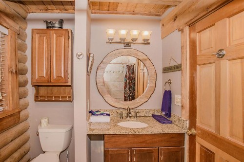 Smoky Bear Lodge with Guest House - image 21