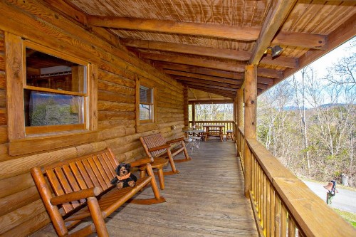 Smoky Bear Lodge with Guest House - image 3