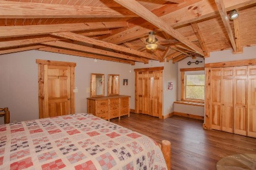 Smoky Bear Lodge with Guest House - image 35