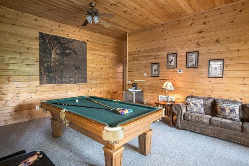 Bear Creek Falls Retreat - image 19