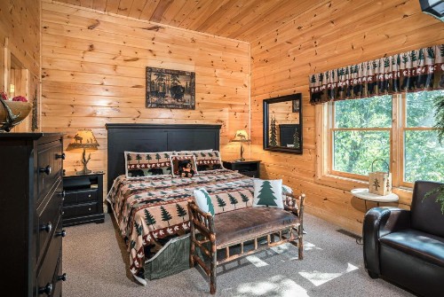 Bear Creek Falls Retreat - image 26