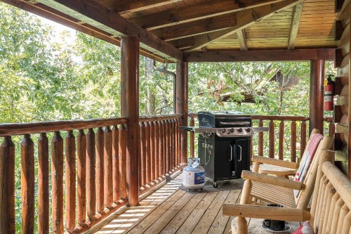 Bear Creek Falls Retreat - image 27