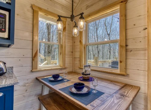 Chasing Fireflies Treehouse - image 16