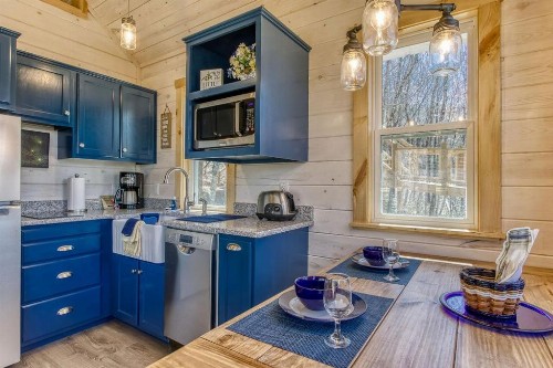 Chasing Fireflies Treehouse - image 17