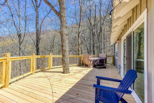 Chasing Fireflies Treehouse - image 2