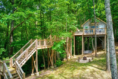 Chasing Fireflies Treehouse - image 34