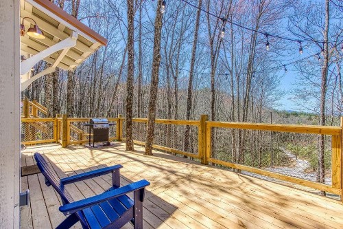 Chasing Fireflies Treehouse - image 6