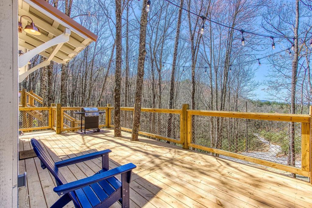 Chasing Fireflies Treehouse - image 6