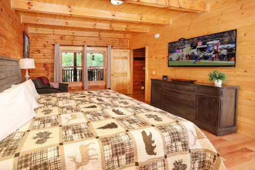 Deerfield Lodge - image 13