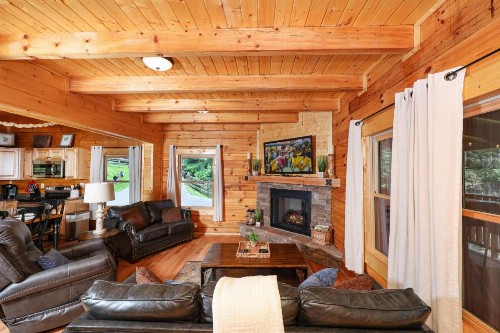 Deerfield Lodge - image 3
