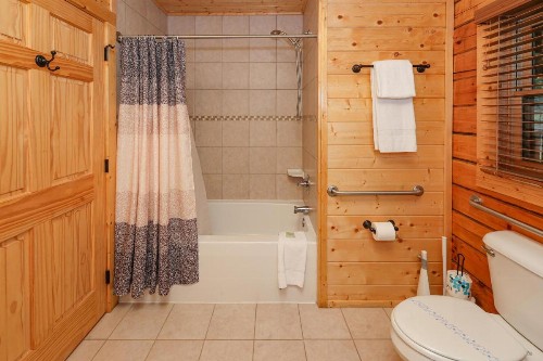 Deerfield Lodge - image 36