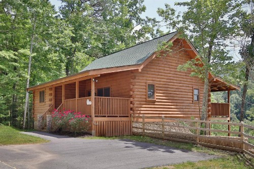 Four Oaks Lodge - image 1