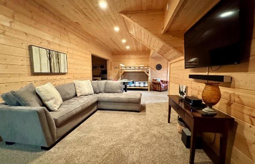 Four Oaks Lodge - image 22