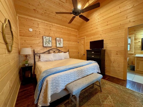 Four Oaks Lodge - image 3