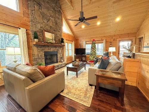 Four Oaks Lodge - image 38