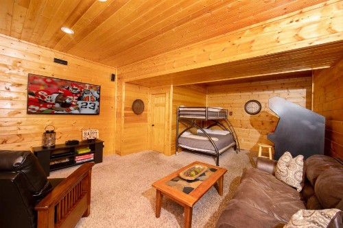 Fox Den - image 26