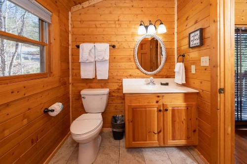 Wild Laurel Retreat - image 17