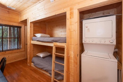 Wild Laurel Retreat - image 27
