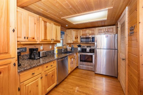 Wild Laurel Retreat - image 46