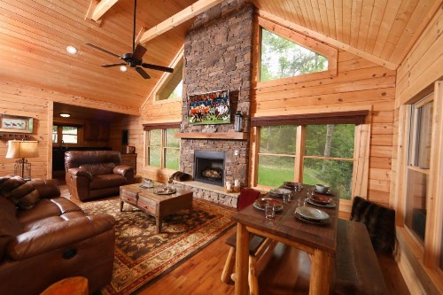 Honey J's Mountain Retreat - image 20