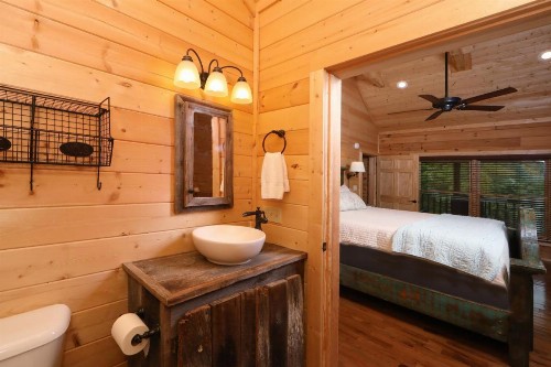 Honey J's Mountain Retreat - image 42