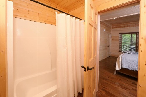 Honey J's Mountain Retreat - image 47