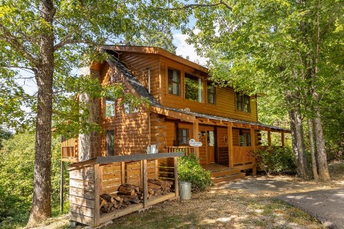 Snowshoe Lodge - image 15
