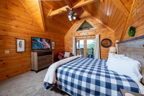 Snowshoe Lodge - image 28