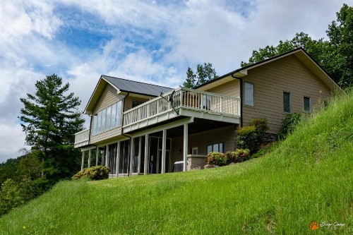 Leconte Mountain Lodge - image 16