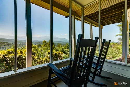 Leconte Mountain Lodge - image 24