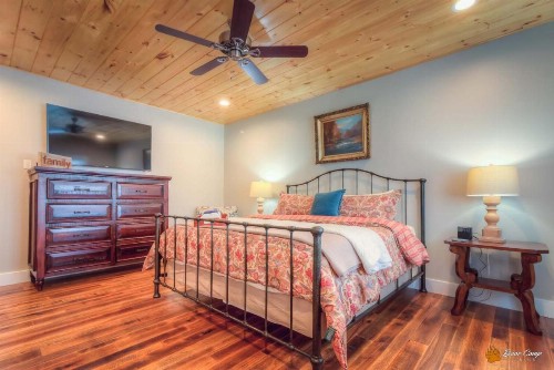 Leconte Mountain Lodge - image 6