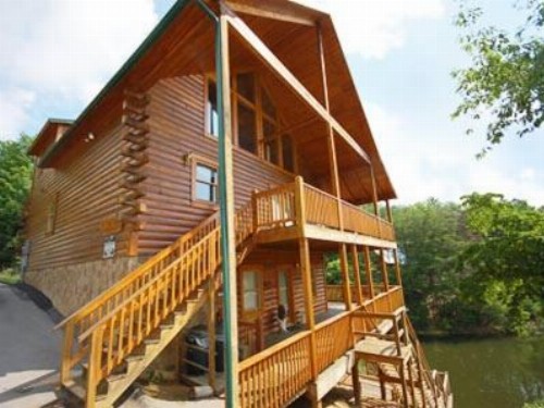 Bear Lake Lodge - image 3