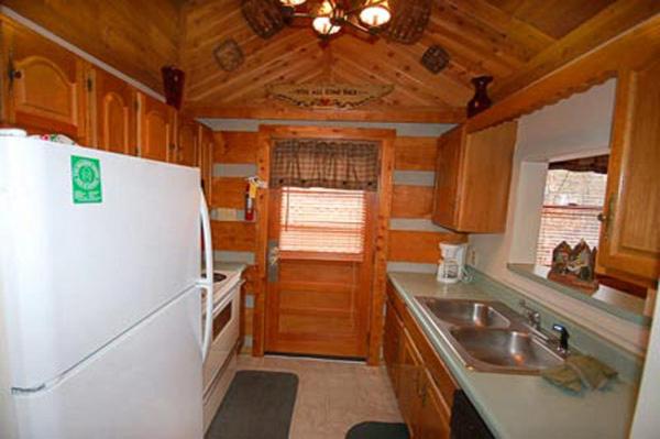 A Secluded Bearadise - image 7