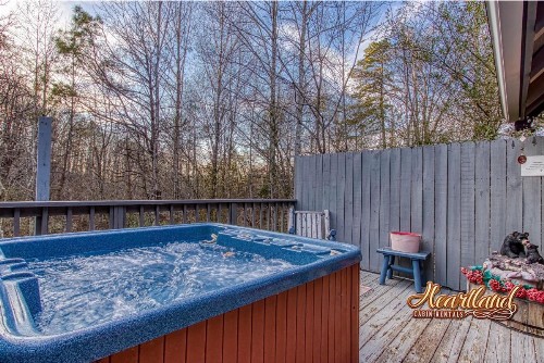 LJ's COZY GETAWAY - image 13