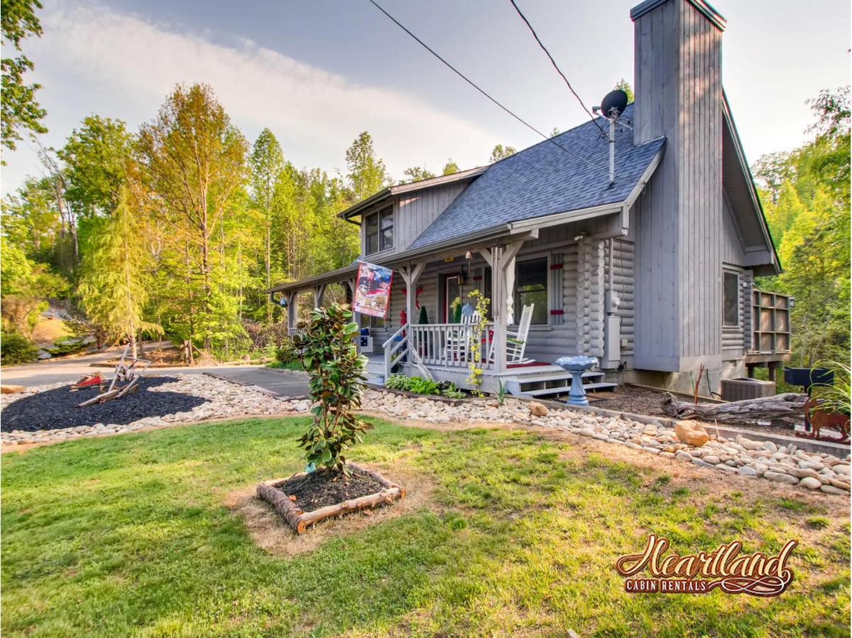 LJ's COZY GETAWAY - image 4