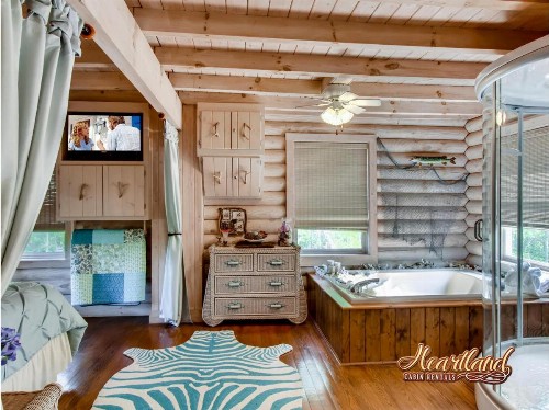 LJ's COZY GETAWAY - image 5
