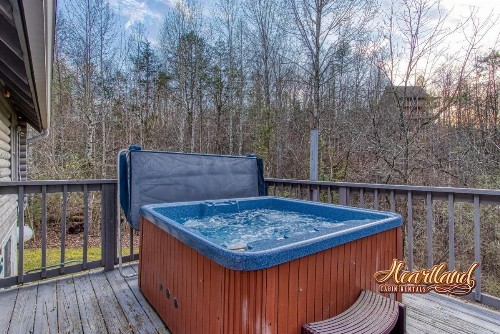 LJ's COZY GETAWAY - image 8