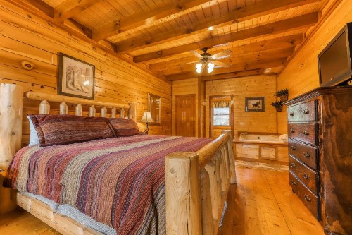 Mountain Theatre Lodge - image 12