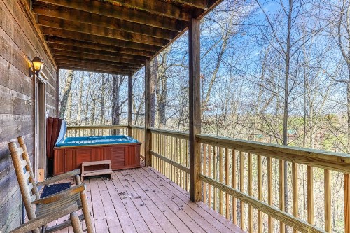 Bearfoot Lodge - image 7