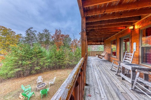 Relax on Strand & Captain's Quarters - image 9