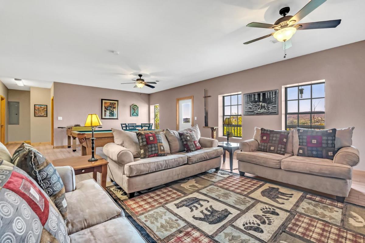 Smoky Mountain Views - image 4