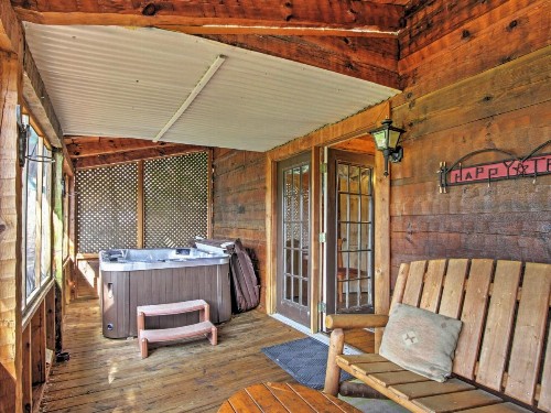 Mountain Rose Pigeon Forge Area Cabin with Hot Tub! - image 3