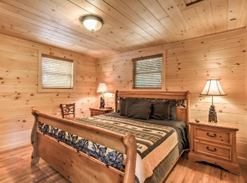 Private Sevierville Cabin with Mountain Views and Loft - image 3